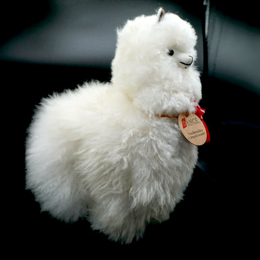 Artisan White Alpaca Llama – Handmade Peruvian Craft | 100% Alpaca Wool