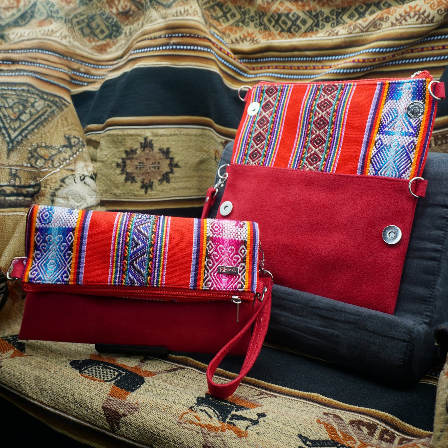 Red 2-in-1 Peruvian Leather Handbag with Andean Textile – Shoulder & Crossbody